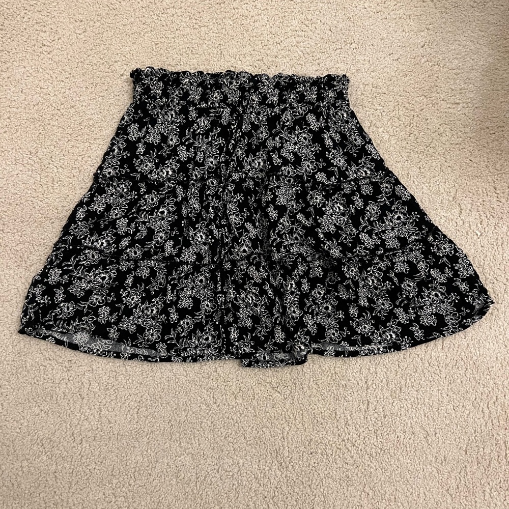 Black Floral Patterned Dry Goods (Good Luck Gem) Tie Front Skirt. Size XS.